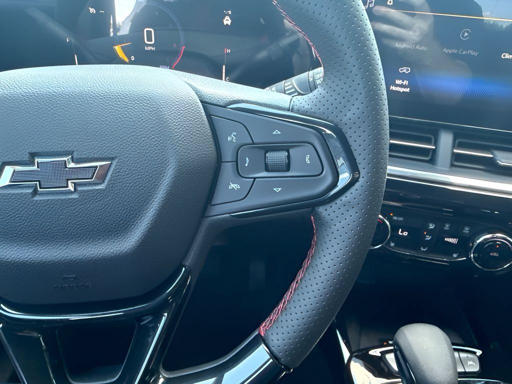 New 2026 Chevrolet Trax RS w/ Sunroof Package FWD image 15