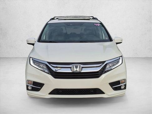 Used 2018 Honda Odyssey Elite image 2