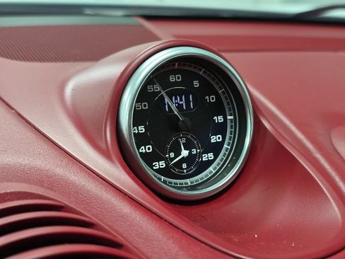 Certified 2022 Porsche 718 Boxster Spyder RWD image 21