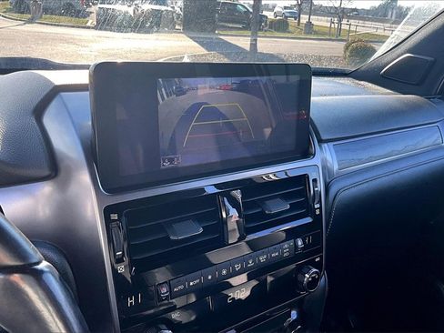 Used 2022 Lexus GX 460 image 20