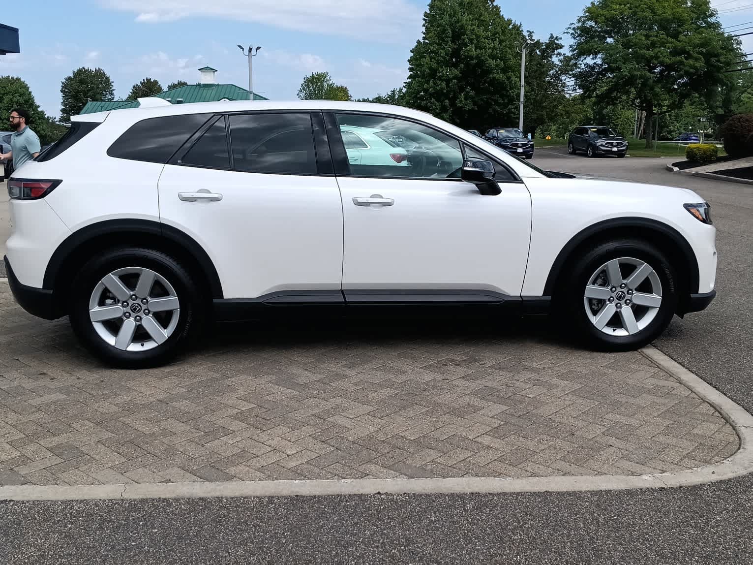 Used 2024 Honda Prologue EX image 6