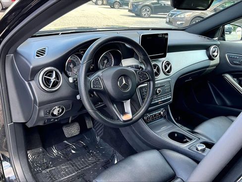 Used 2017 Mercedes-Benz GLA 250 4MATIC image 18