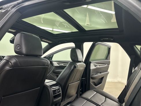 Certified 2025 Cadillac XT5 Sportv w/ Technology Package image 26