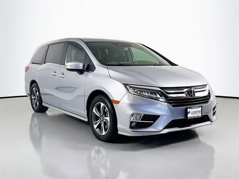 Used 2018 Honda Odyssey Touring image 3