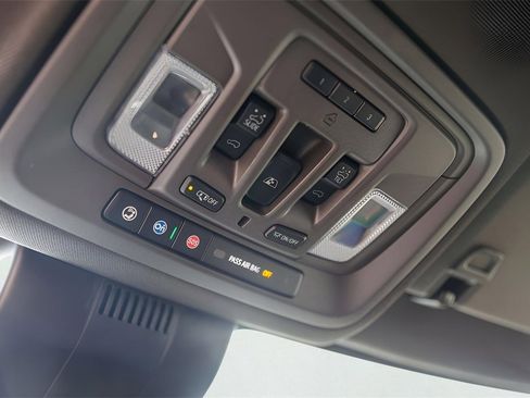 Used 2023 GMC Sierra 1500 Denali w/ Denali Reserve Package image 23