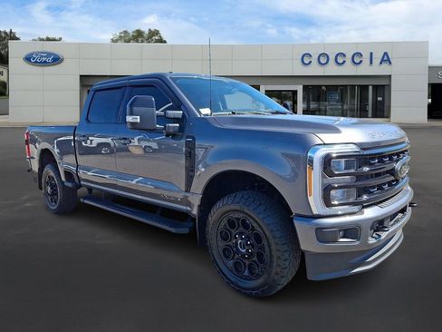 Certified 2023 Ford F250 Lariat w/ Black Appearance Package image 3