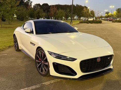 Used 2021 Jaguar F-TYPE R image 3