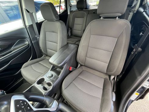 Used 2024 GMC Terrain SLE FWD image 35