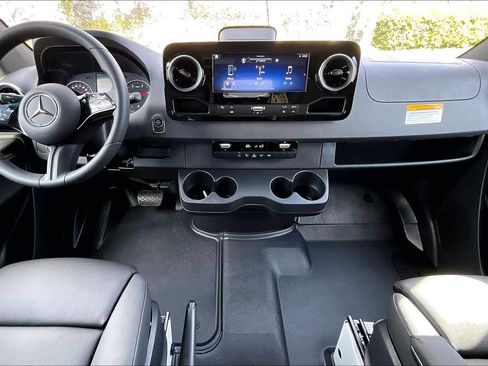 New 2026 Mercedes-Benz Sprinter 2500 image 5