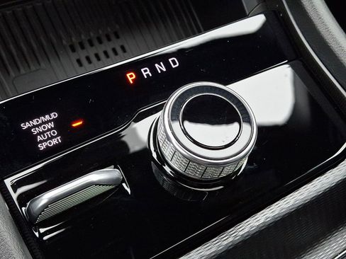 New 2026 Jeep Grand Cherokee Altitude image 12