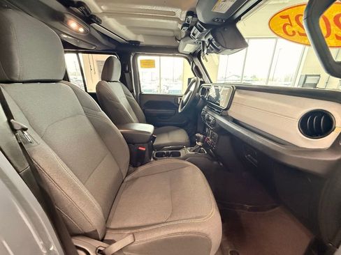 Used 2025 Jeep Wrangler Willys 4xe image 14