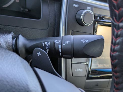 Used 2016 Toyota Camry SE image 35