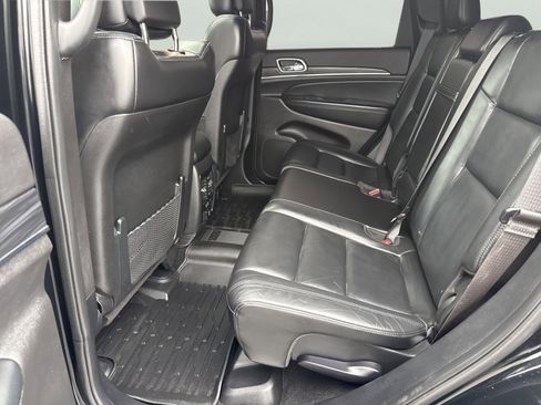 Used 2021 Jeep Grand Cherokee Limited AWD/4WD image 12