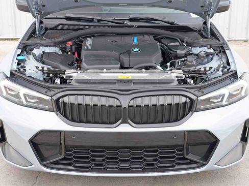 Used 2023 BMW 330e w/ M Sport Package image 8