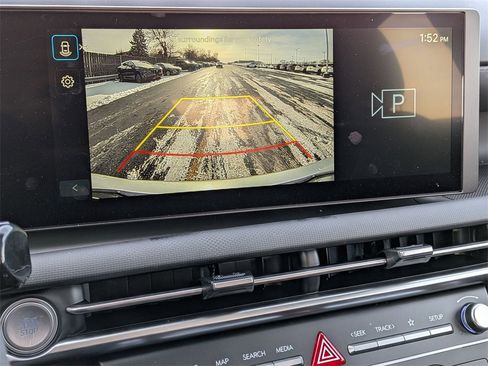 Used 2025 Hyundai Tucson SE image 14