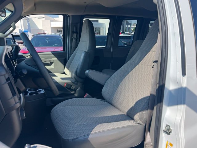 Used 2025 GMC Savana 3500 LT w/ LT Preferred Equipment Group RWD image 7