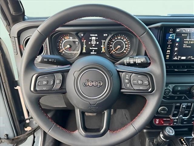 Used 2025 Jeep Wrangler Unlimited Rubicon AWD/4WD image 29
