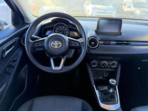 Used 2019 Toyota Yaris LE image 17