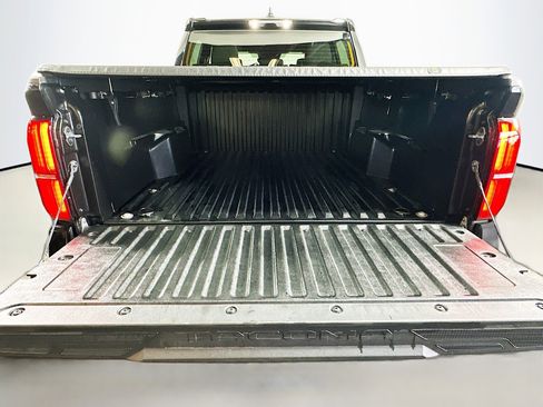 Used 2025 Toyota Tacoma TRD Off-Road image 23