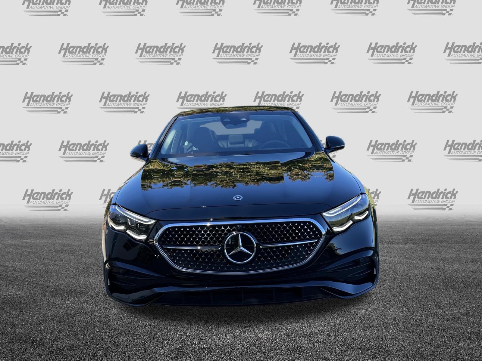 Used 2026 Mercedes-Benz E 350 4MATIC Sedan image 3
