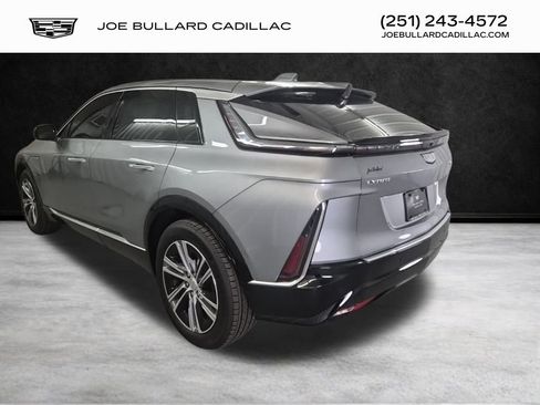 New 2026 Cadillac Lyriq Premium Luxury w/ LPO, Floor Liner Package image 6
