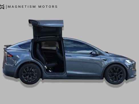 Used 2023 Tesla Model X AWD/4WD image 3