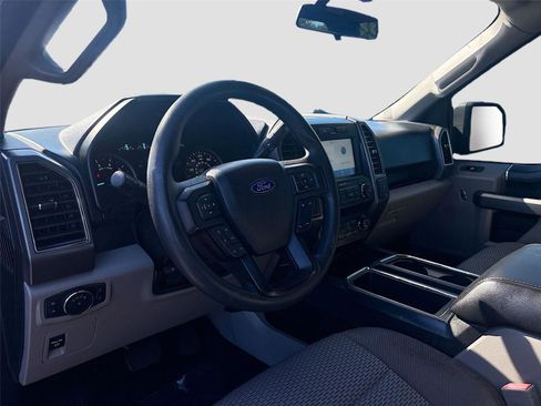 Used 2020 Ford F150 XLT image 9