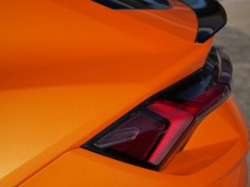 Used 2024 Lamborghini Urus S image 11