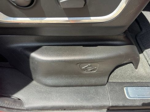 Used 2022 RAM 1500 Laramie AWD/4WD image 18