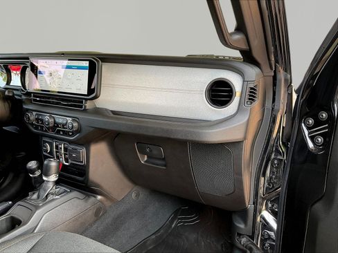 Used 2024 Jeep Wrangler Unlimited Sport AWD/4WD image 26