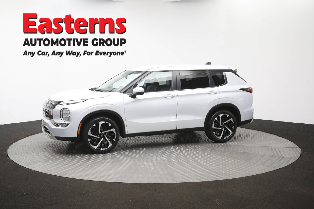 Used 2024 Mitsubishi Outlander SE AWD/4WD image 60