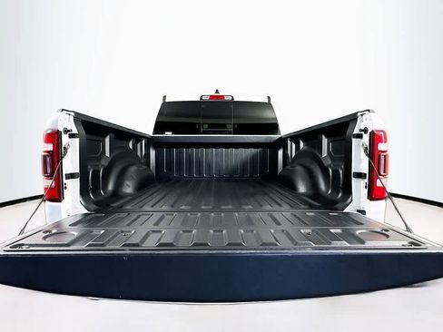 Used 2020 RAM 1500 Laramie w/ Off Road Group image 21