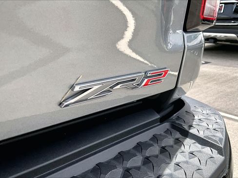Used 2026 Chevrolet Colorado ZR2 w/ Technology Package AWD/4WD image 31