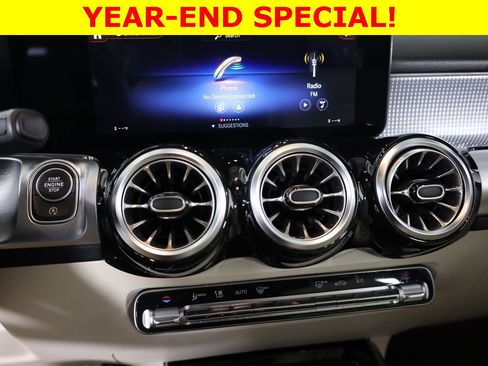 Used 2022 Mercedes-Benz GLB 250 4MATIC image 12
