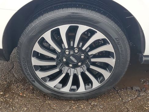 Certified 2023 Lincoln Navigator Black Label image 7