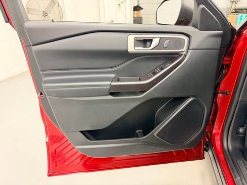 Used 2020 Ford Explorer XLT w/ Equipment Group 202A image 20