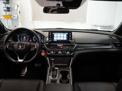 Used 2018 Honda Accord Sport image 18