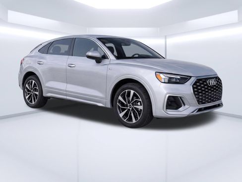 Used 2022 Audi Q5 2.0T Premium Plus w/ Premium Plus Package AWD/4WD image 6