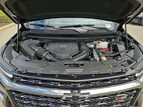 Used 2024 Chevrolet Traverse Z71 AWD/4WD image 29