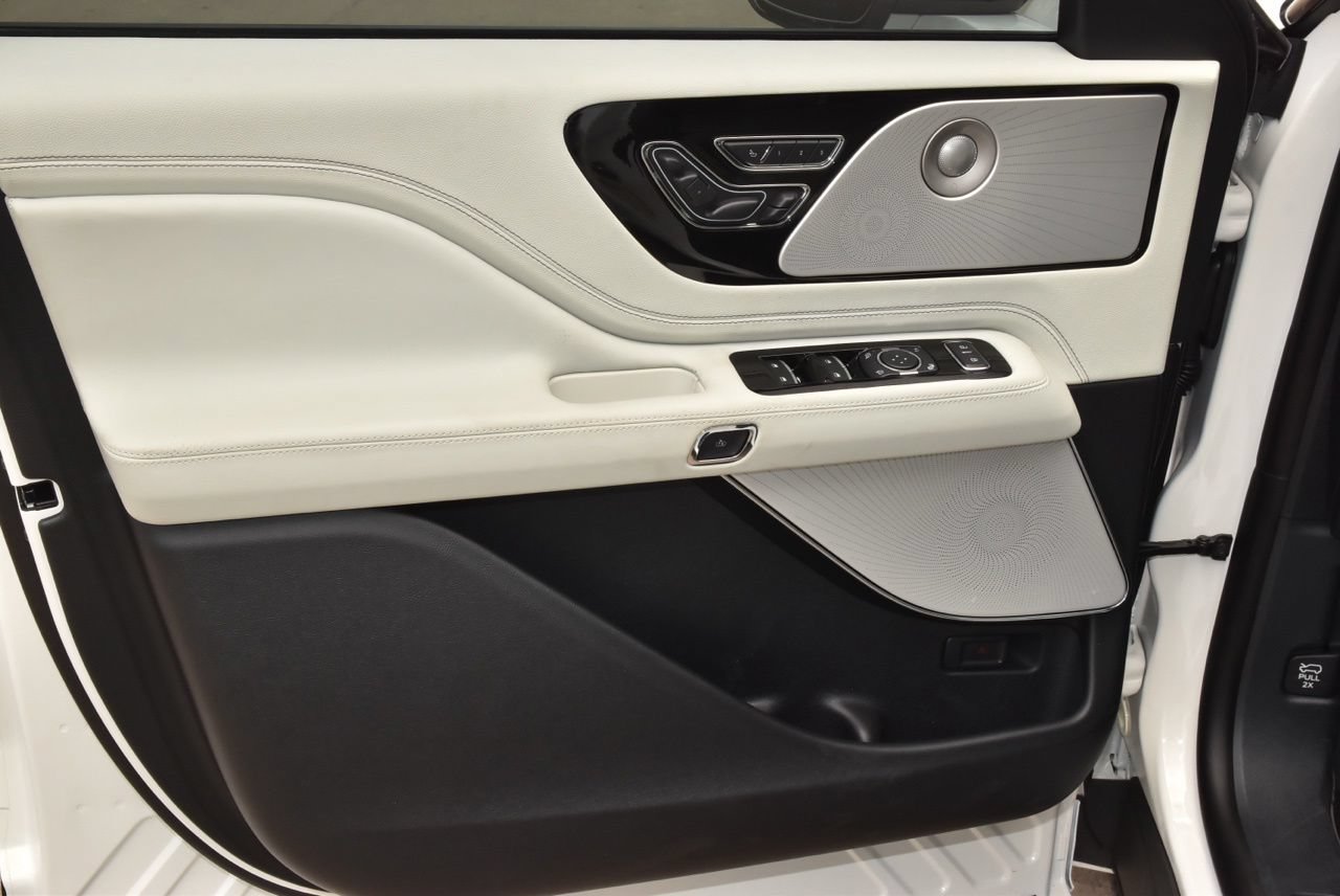 New 2026 Lincoln Aviator Black Label w/ Jet Appearance Package AWD/4WD image 37