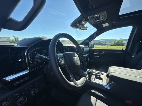 New 2026 Chevrolet Silverado 1500 High Country w/ Technology Package AWD/4WD image 71