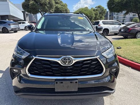 Used 2020 Toyota Highlander Limited FWD image 8