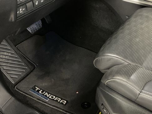 Used 2024 Toyota Tundra Capstone AWD/4WD image 17