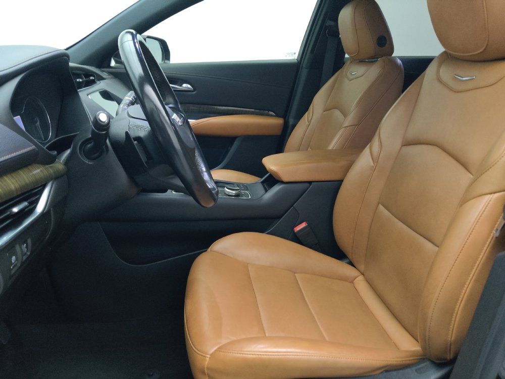 Used 2021 Cadillac XT4 Premium Luxury FWD image 17