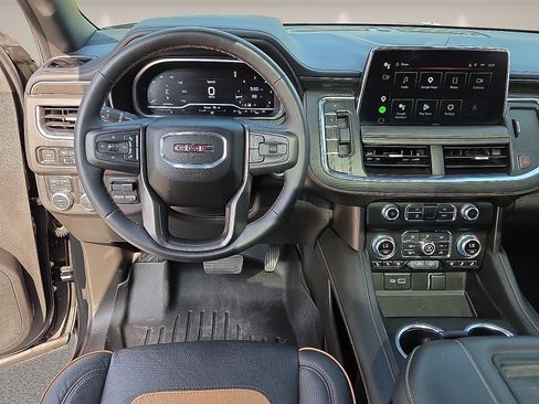 Used 2023 GMC Yukon AT4 AWD/4WD image 13