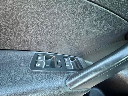 Used 2012 Volkswagen Passat 2.5 S FWD image 19