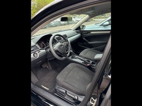 Used 2016 Volkswagen Passat 1.8T S image 6