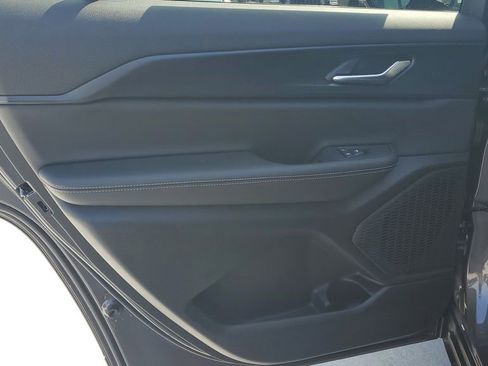 New 2025 Jeep Grand Cherokee L Altitude image 19