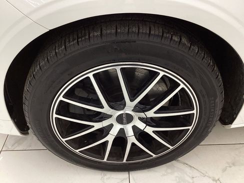 Used 2018 Volvo S90 T6 Inscription image 50