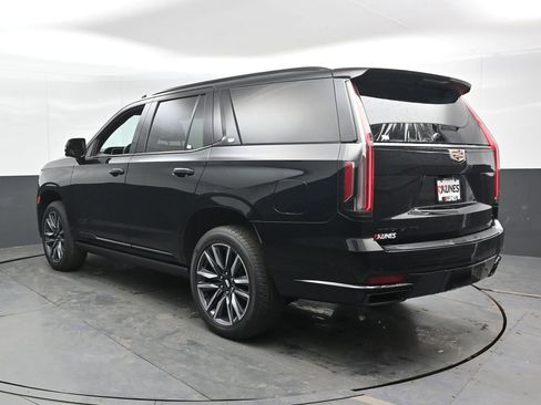 Used 2022 Cadillac Escalade Sport w/ Touring Package image 10